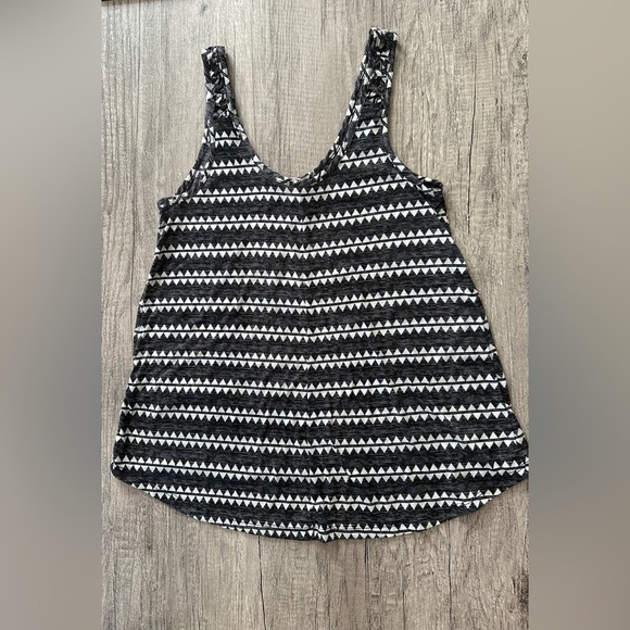 H&M Sheer Black and White Patterned Tank Top Size XS - Picture 6 of 6